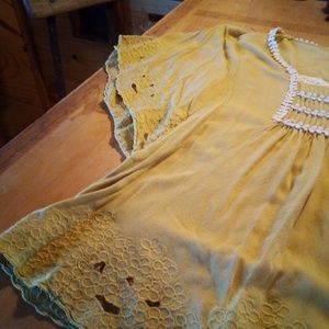 Mustard Esley Medium sized Blouse